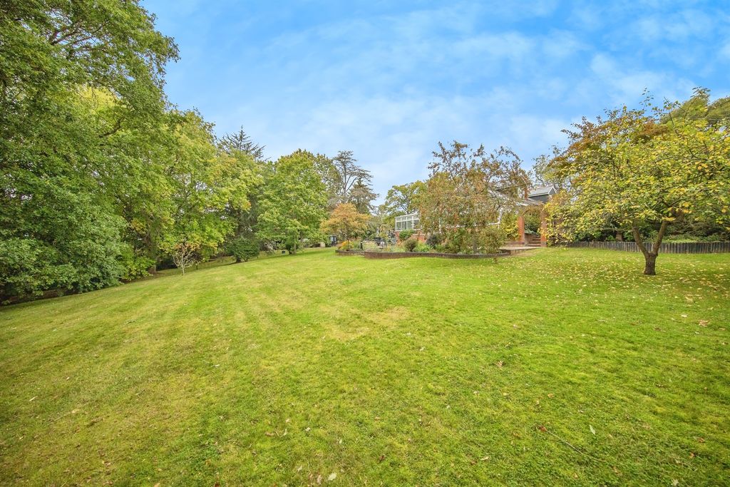 Property photo 3 of 25