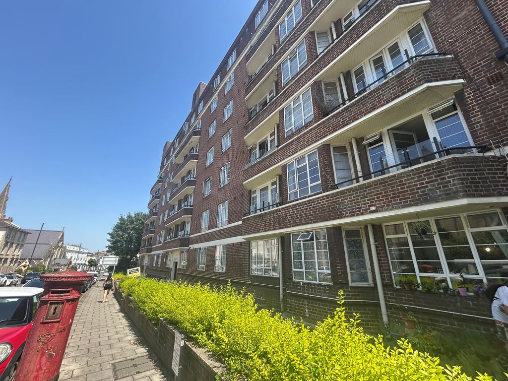 Property photo 1 of 4