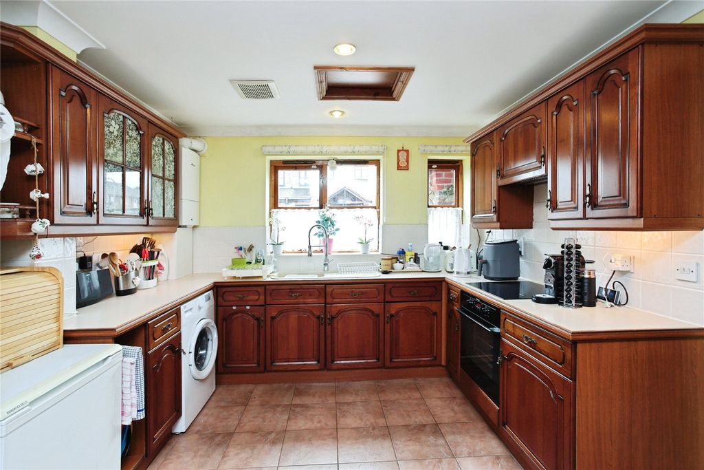 Property photo 3 of 19 Picture No. 11
