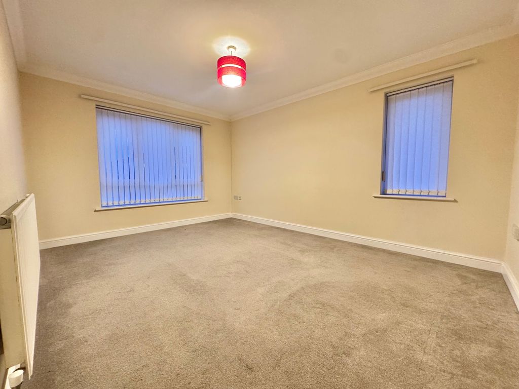 Property photo 3 of 12 Image