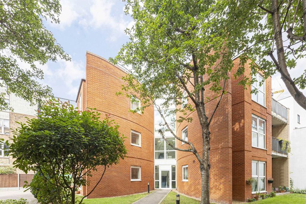 Property photo 1 of 7