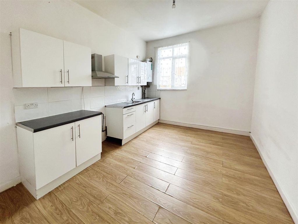 Property photo 2 of 8 1746106B-Img_3630.Jpeg