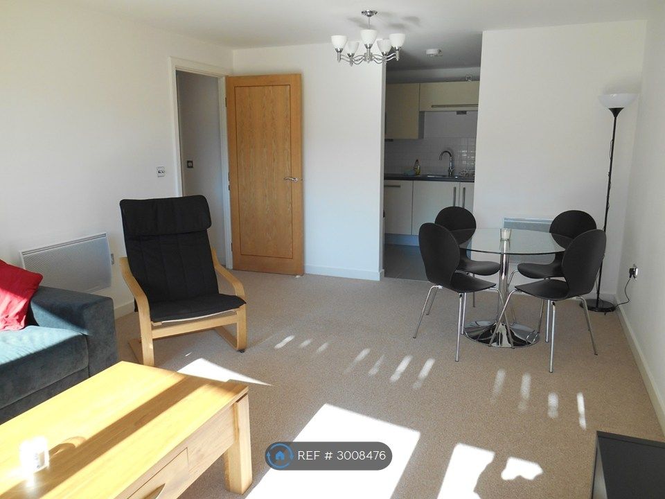 Property photo 3 of 27 Loung 2