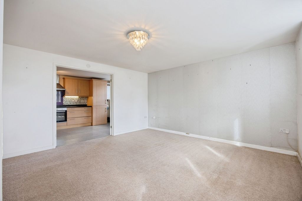 Property photo 2 of 15 Pbox-Img.Jpg