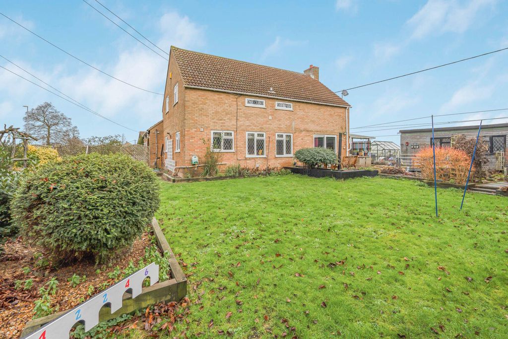 Property photo 1 of 27 6_71461-1.Jpg