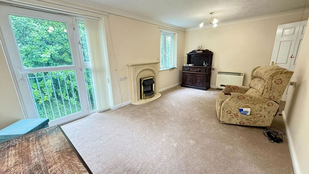 Property photo 3 of 8