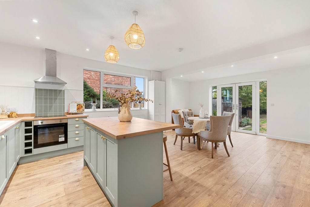 Property photo 2 of 25