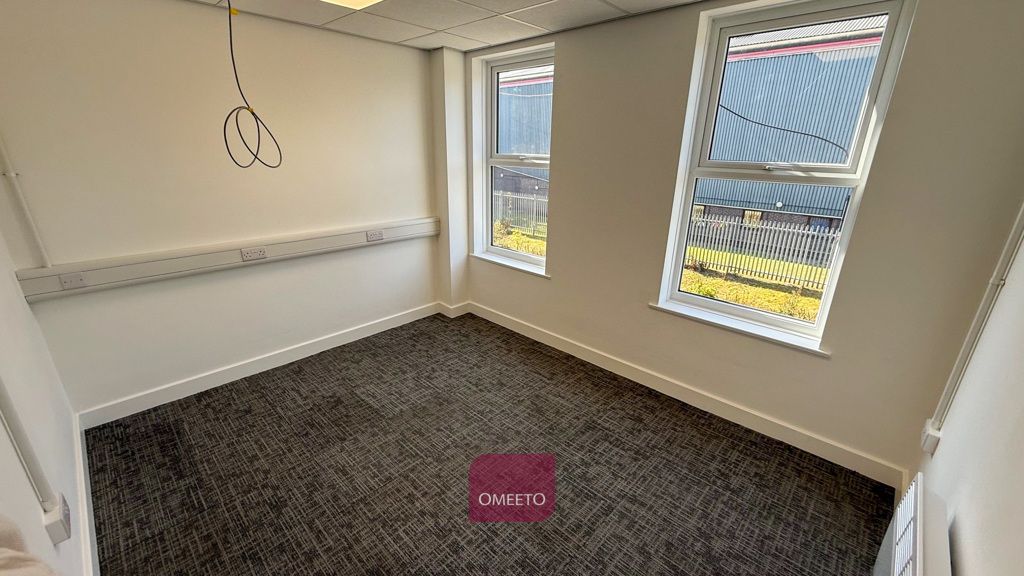 Property photo 1 of 4 Office To Rent
