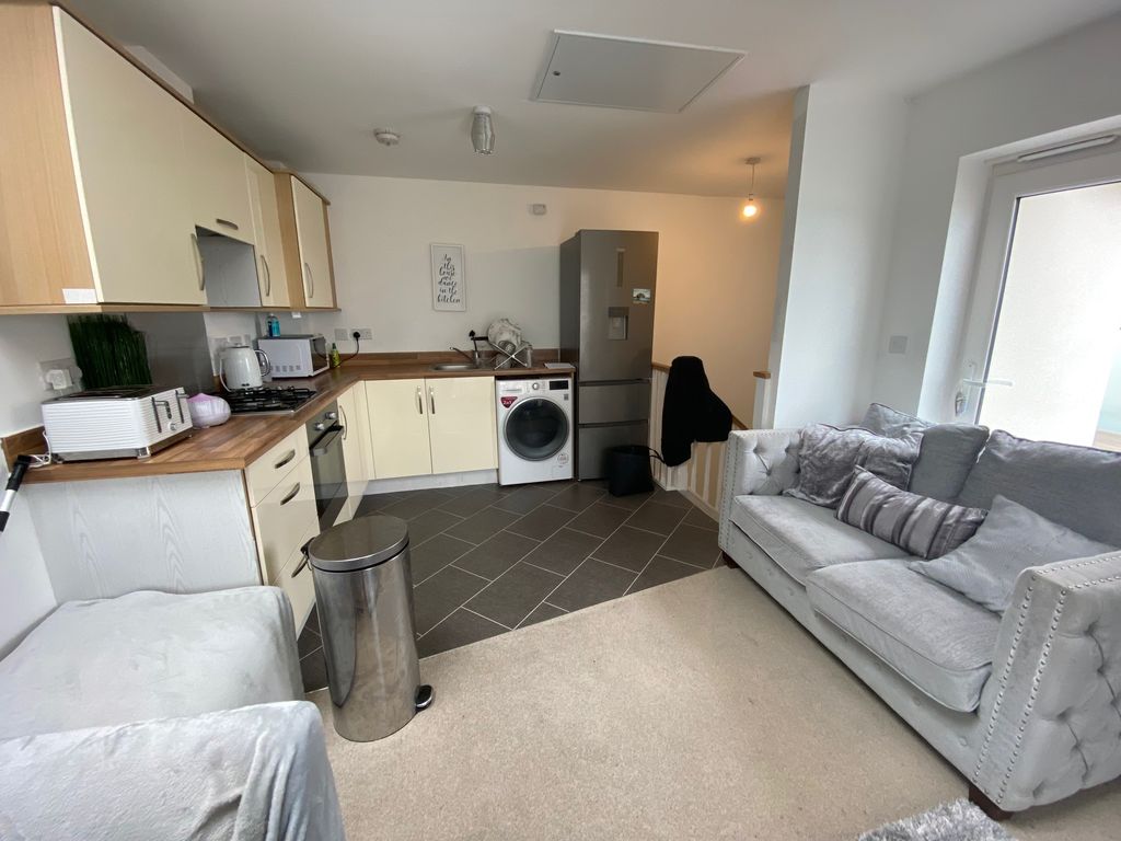 Property photo 2 of 9