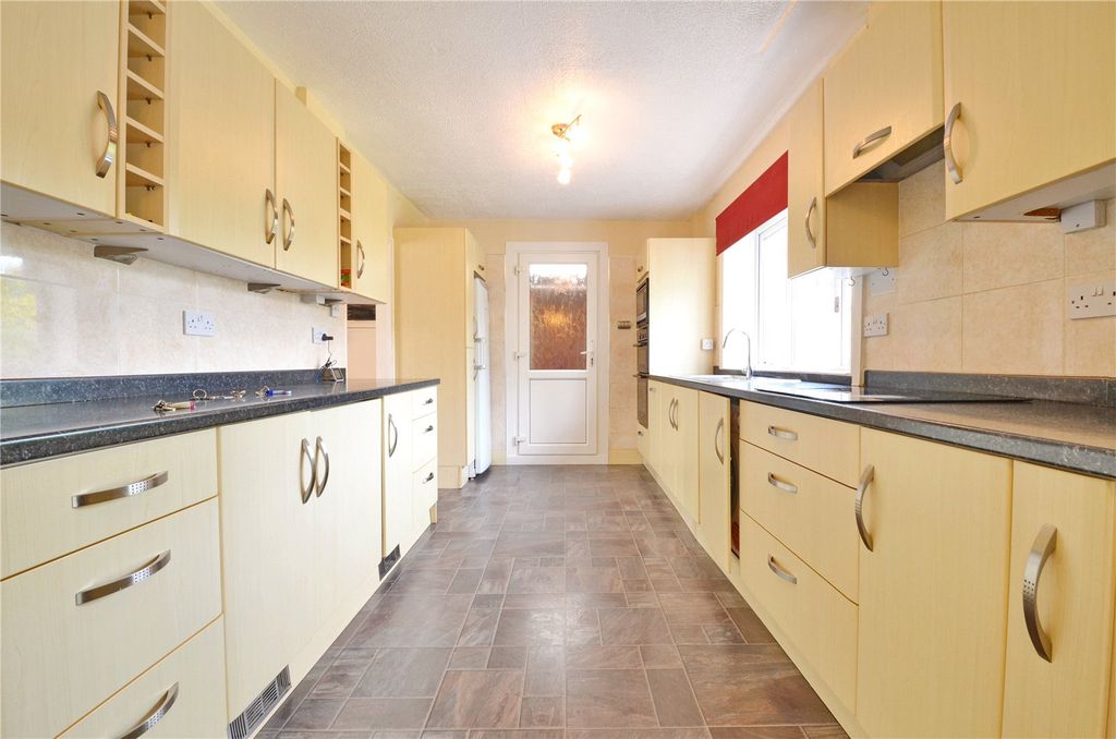 Property photo 2 of 15 Picture No. 04