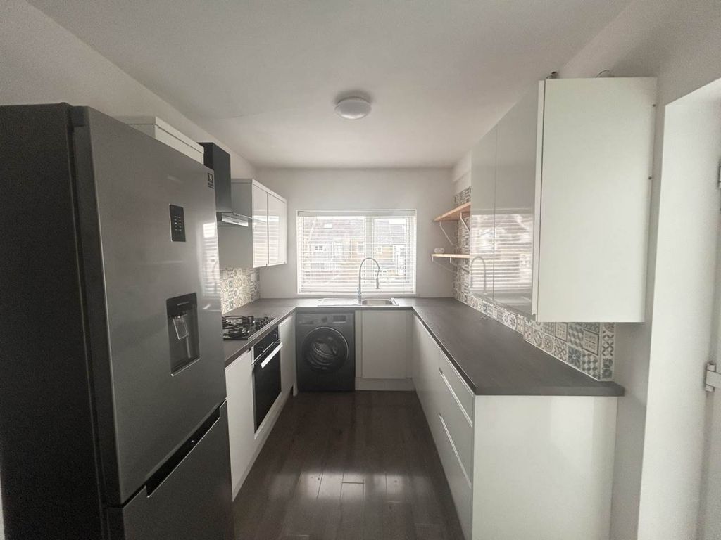 Property photo 2 of 6 A19587c4-c828-4E29-B5c6-80Baf3Bd7E5A