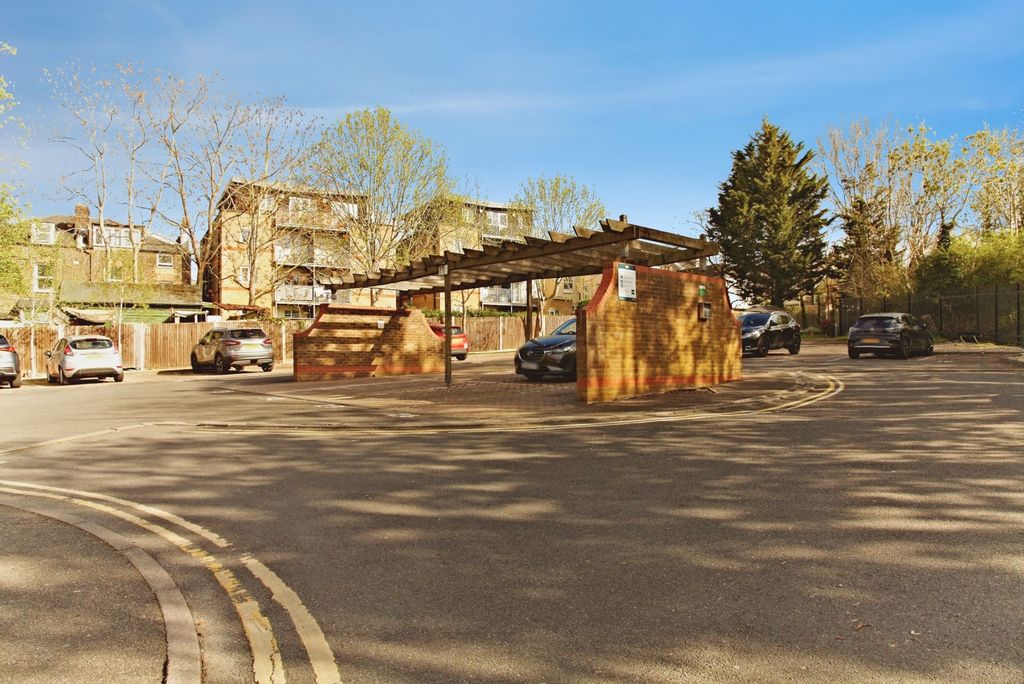 Property photo 2 of 20 Pbox-Img.Jpg