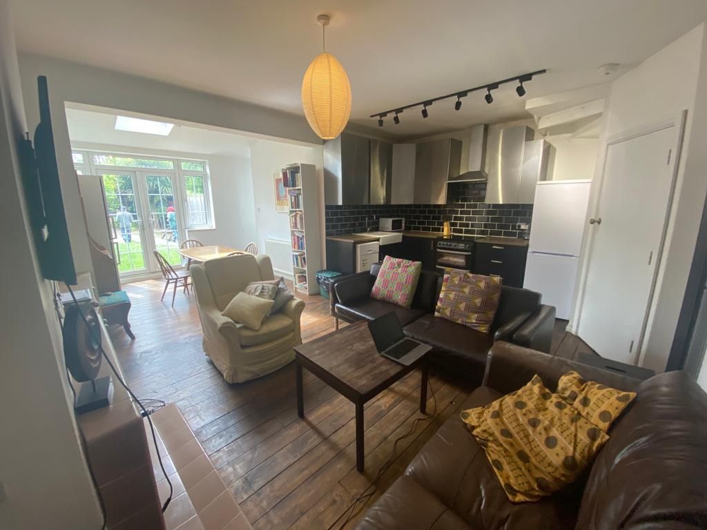 Property photo 3 of 17 Whatsapp Image 2021-05-11 At 14.33.38 (4).Jpeg