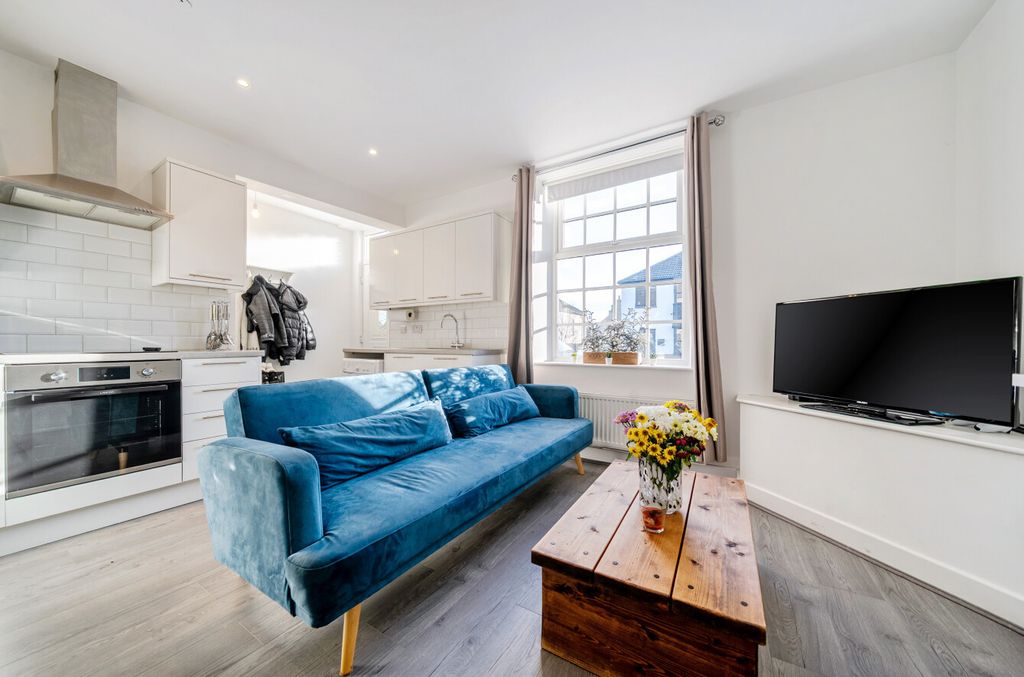 Property photo 2 of 16 1385257-13-6926E0...