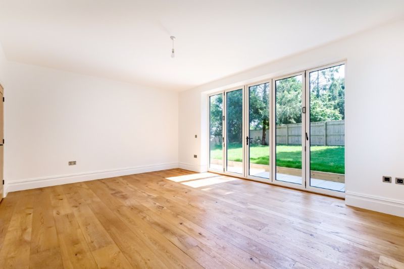 Property photo 3 of 25 Sitting Room