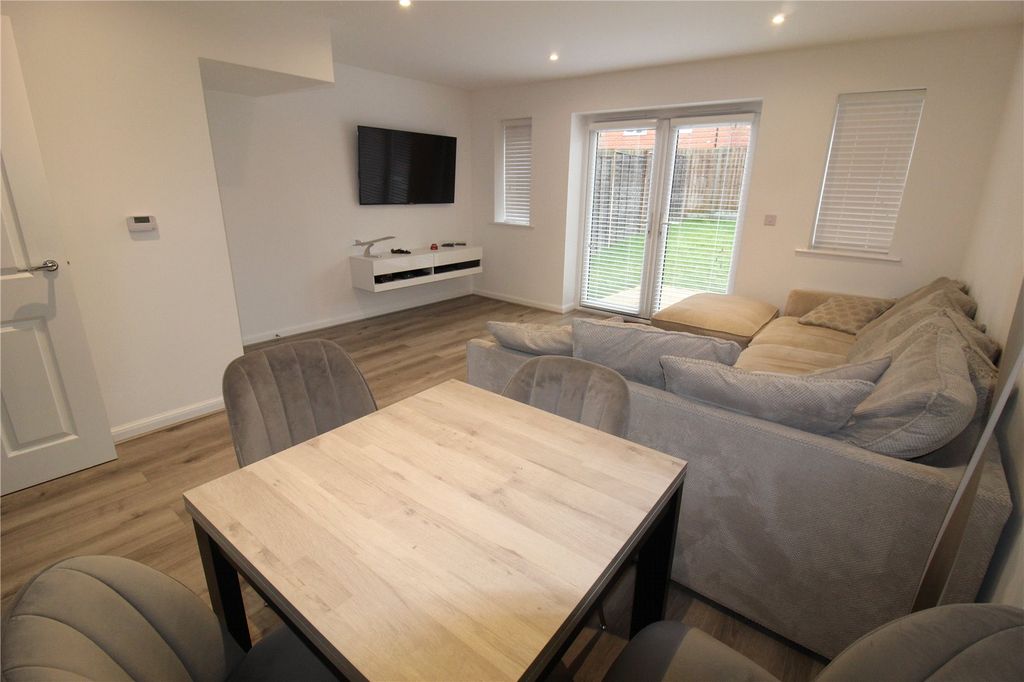 Property photo 2 of 14 Picture No. 07