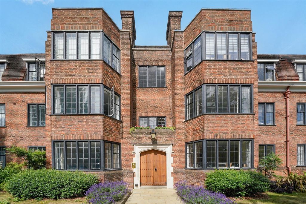Property photo 1 of 14 Harvard House