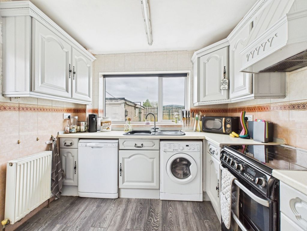 Property photo 3 of 12 3550358