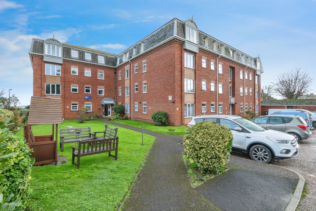 Property photo 1 of 12