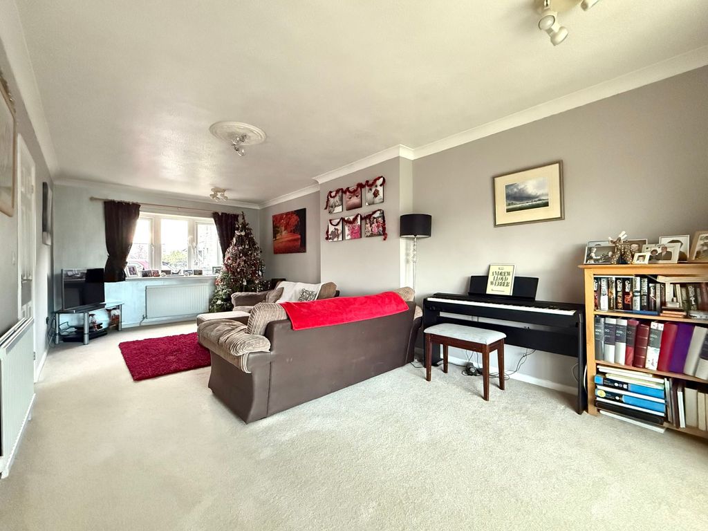 Property photo 3 of 15