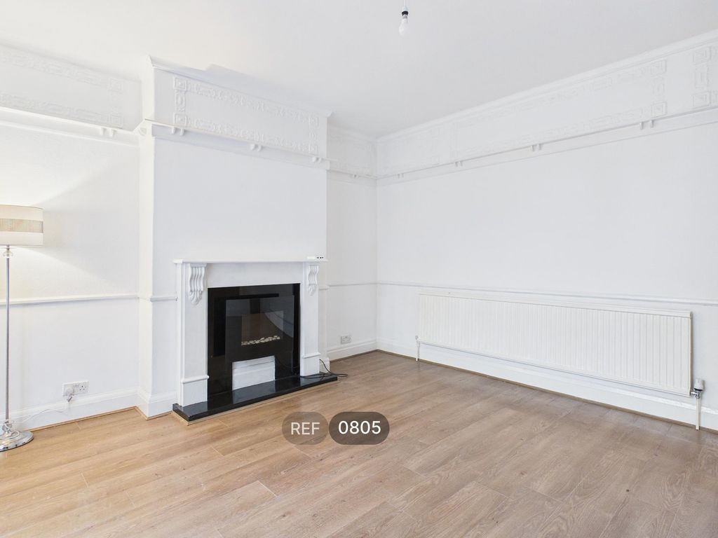 Property photo 2 of 38 Living Room