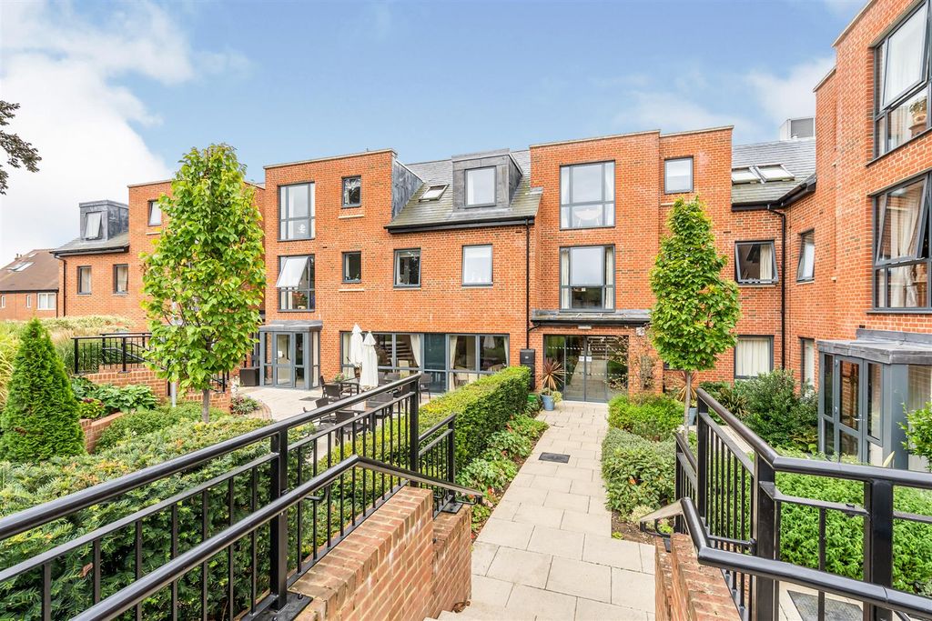 Property photo 1 of 23 4Fe8660d-40E3-4c75-8c5c-d0F71467A18c.Jpg