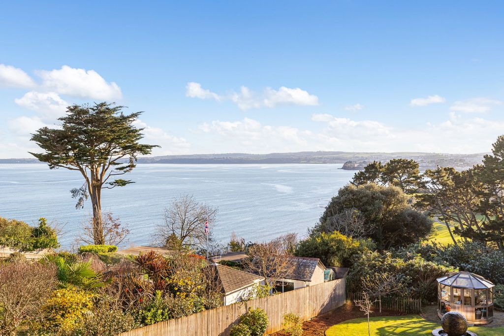 Property photo 3 of 50