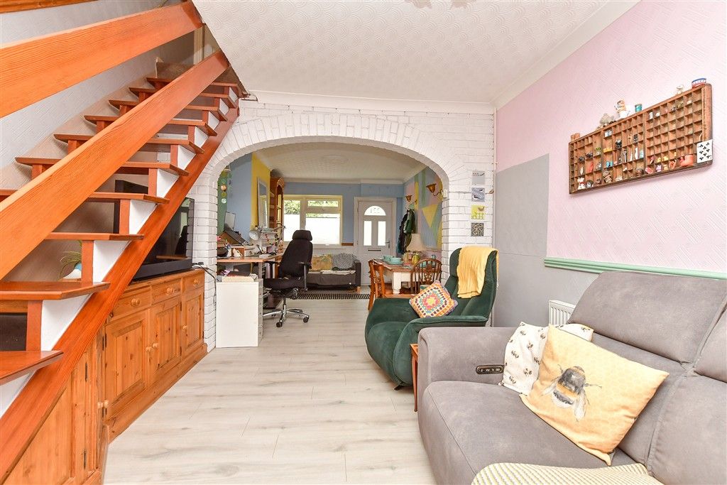 Property photo 2 of 16 Lounge