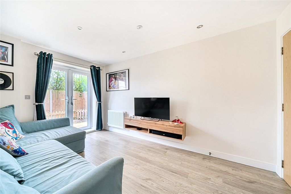 Property photo 2 of 16 Picture No. 31