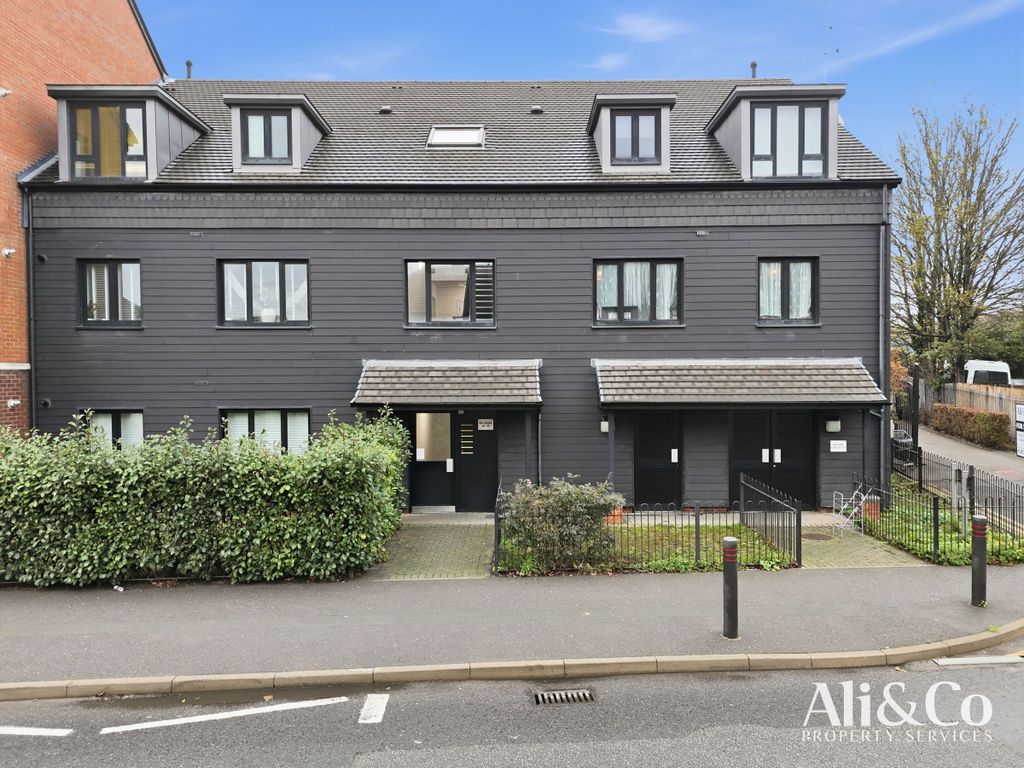 Property photo 1 of 16