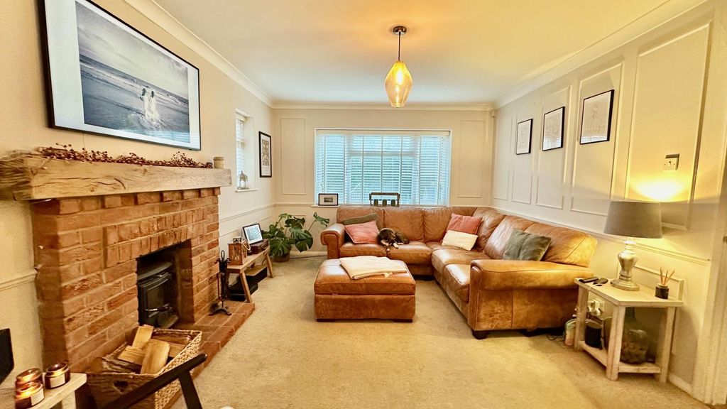 Property photo 3 of 26