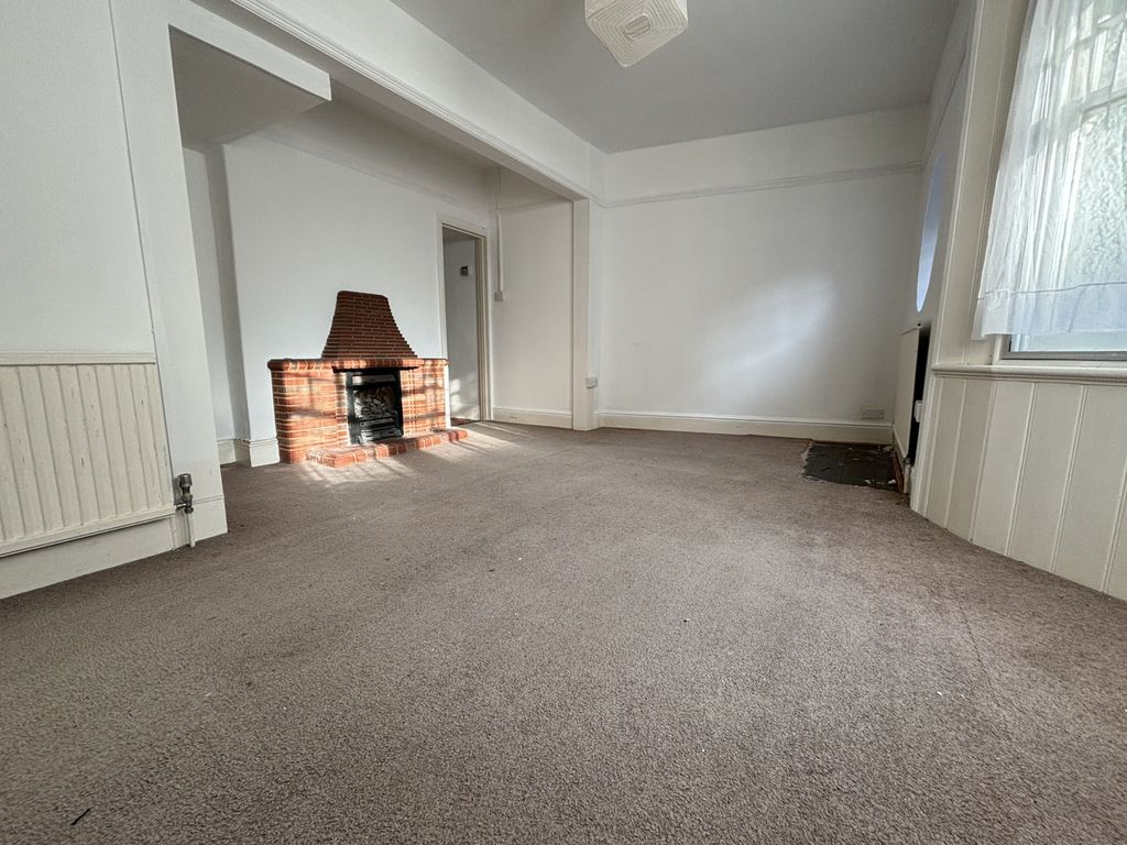 Property photo 3 of 11 Gallery