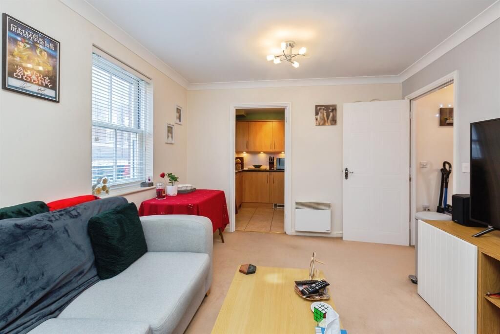 Property photo 2 of 12