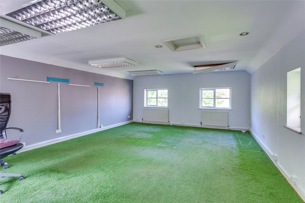 Property photo 3 of 13 Picture No. 14