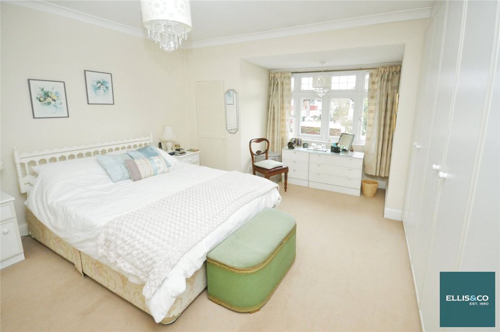 Property photo 3 of 18 Picture No. 05