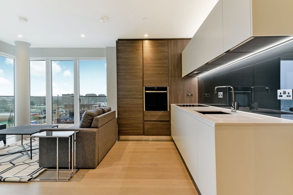 Property photo 1 of 11 Kitchen