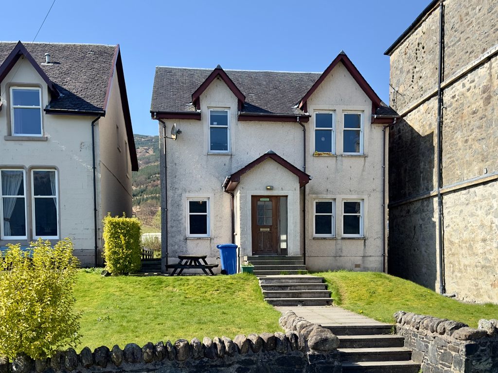 Property photo 3 of 16