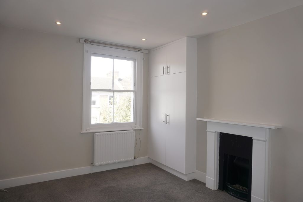 Property photo 1 of 2