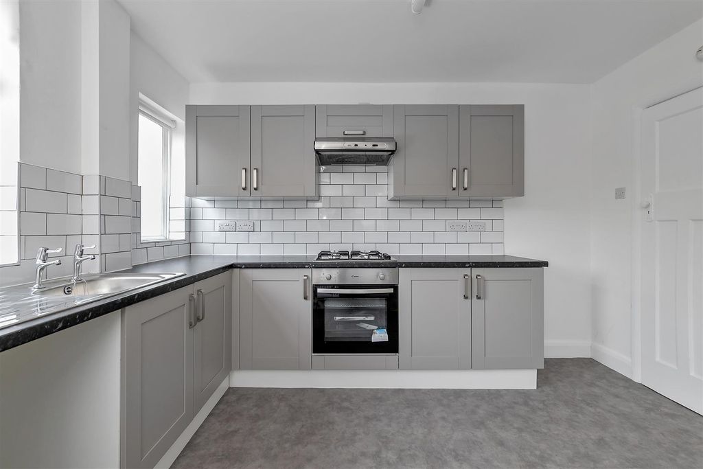 Property photo 2 of 15 1Firwoodave-16.Jpg