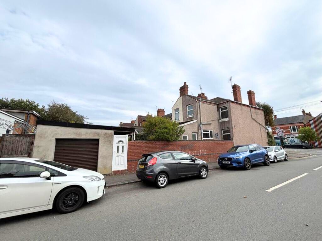 Property photo 2 of 20