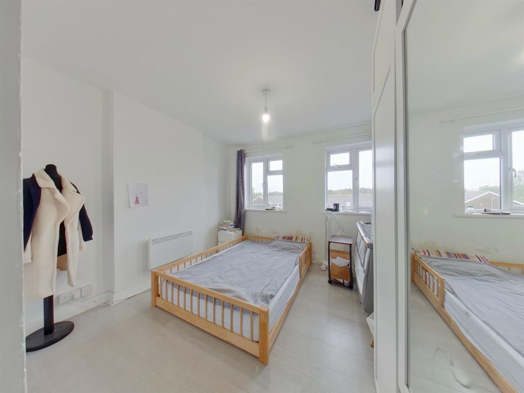 Property photo 3 of 13 Bedroom 1