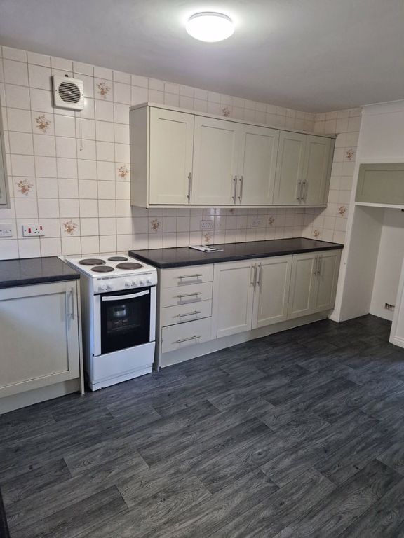 Property photo 2 of 10 Photo 10