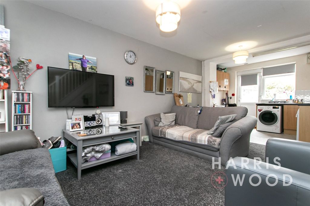 Property photo 3 of 12 3828074