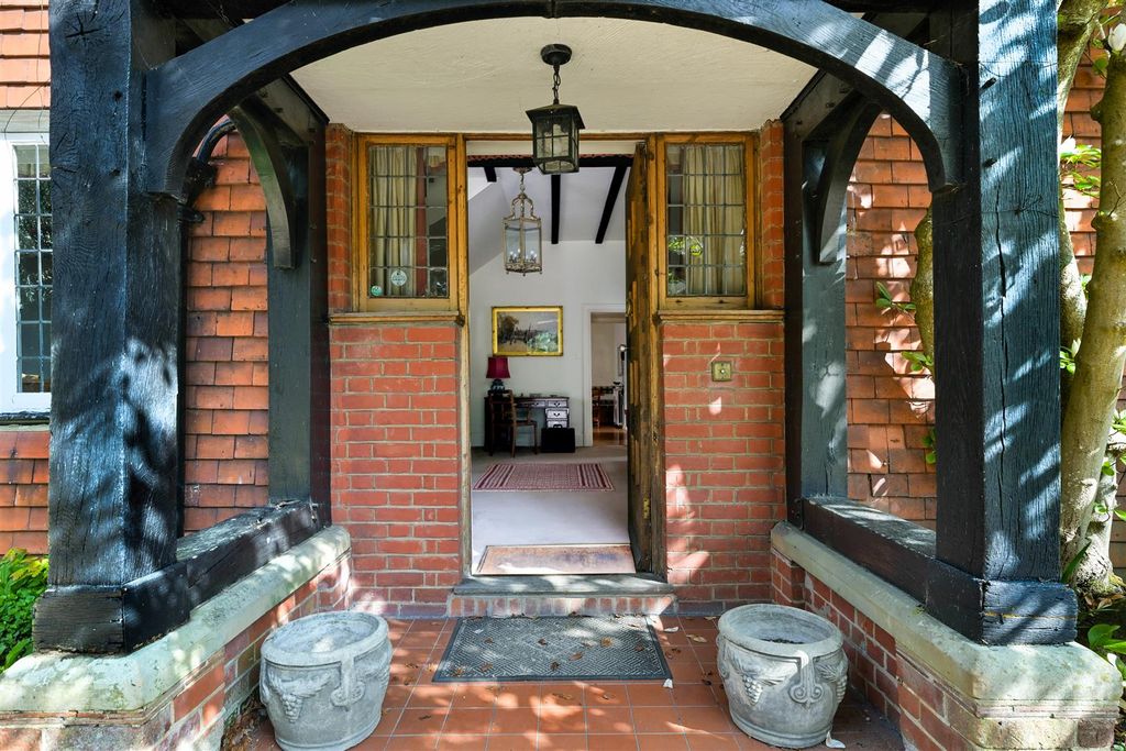Property photo 2 of 30 Walton Heath Cottage- (2).Jpg
