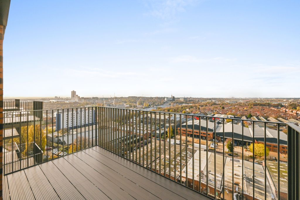 Property photo 3 of 14