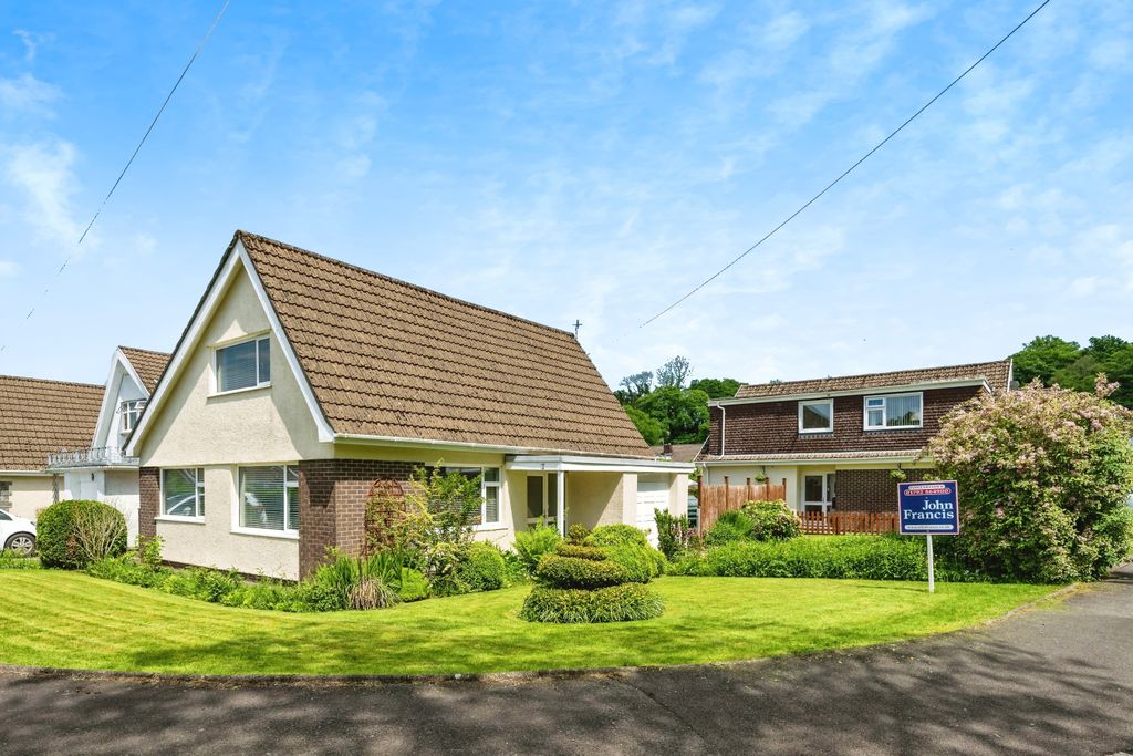 Property photo 1 of 16 Photography