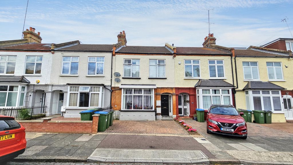 Property photo 1 of 1 18A And 18B Halons Road, Eltham, London, Se9 5Bs