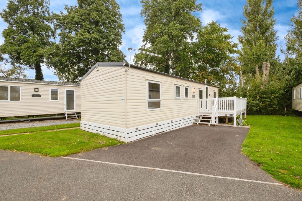 Property photo 1 of 15 Photo