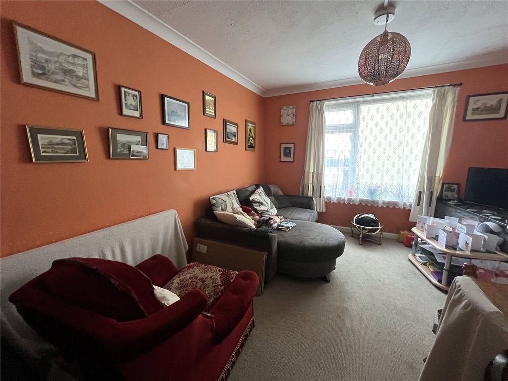 Property photo 3 of 17 Picture No. 01
