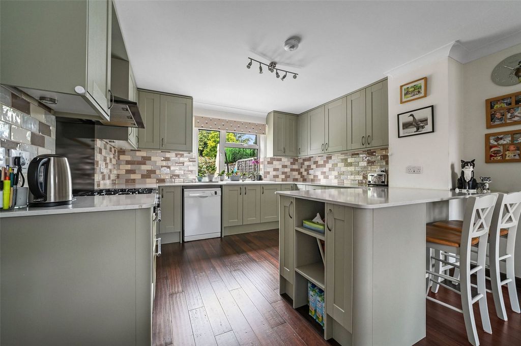 Property photo 2 of 18 Picture No. 04